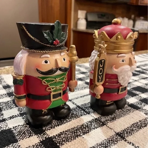 Festive Nutcracker Figurine Set - Red and Green - Picture 3 of 3